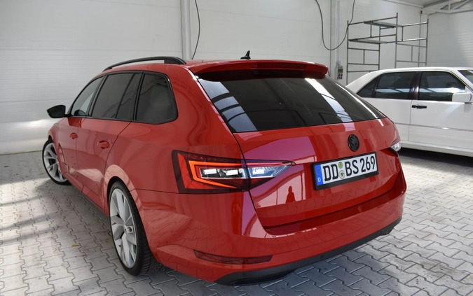 Skoda Superb cena 87900 przebieg: 137000, rok produkcji 2016 z Gorlice małe 742